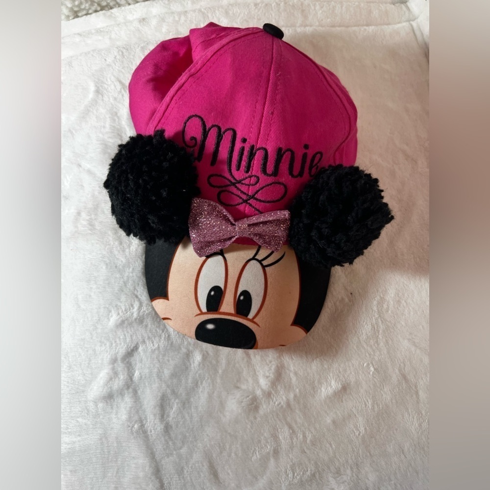 New DISNEY Junior Minnie Mouse Pom-Pom Ears Hat